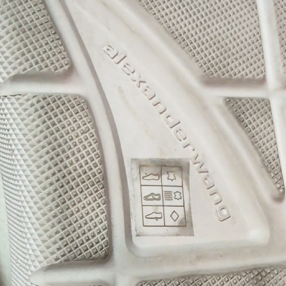 Alexander Wang White Sneakers Minimalist Leather Design - Picture 8 of 8